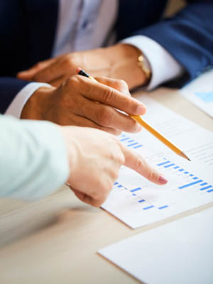 Helping cities find the right direction through consultations, expertise and training