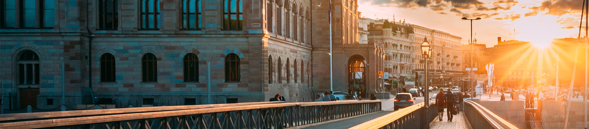 Turisté v centru historického města